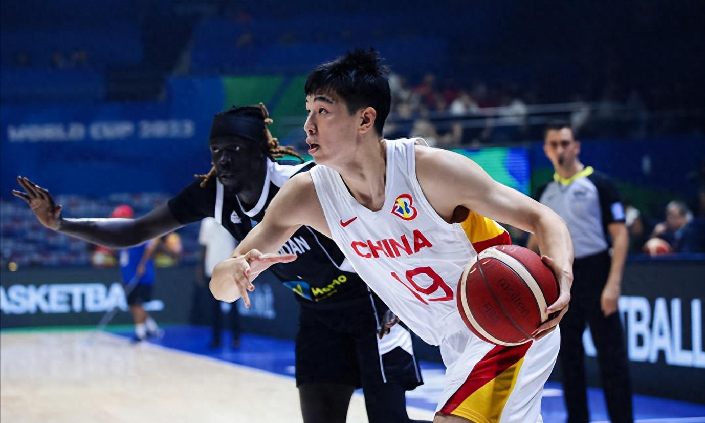 爱游戏官方网站-广东宏远发布备战花絮，国际比赛日完成体检，国王杯任务艰巨，控场能力受关注的简单介绍