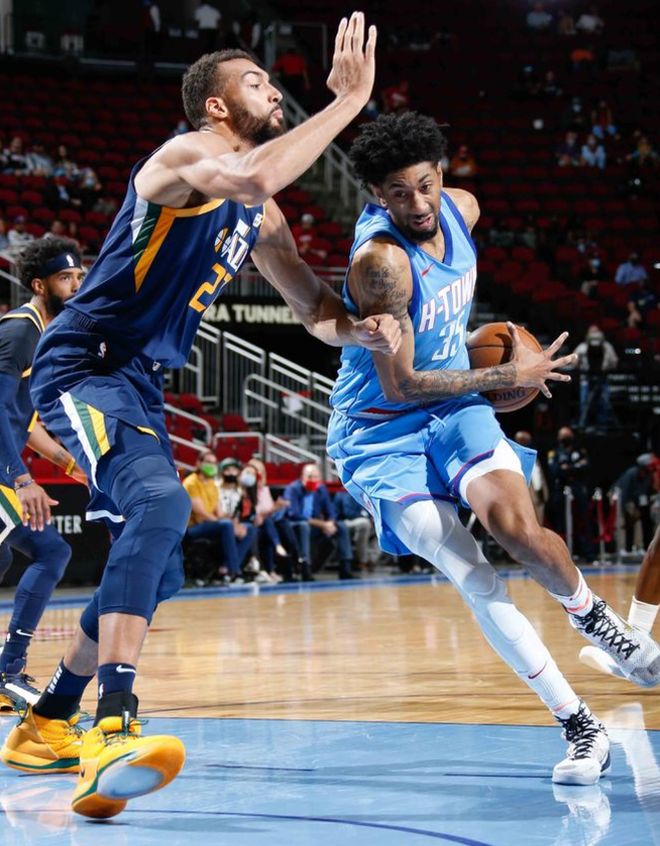 爱游戏-关于今晚社区盾传出新动向；明尼苏达森林狼内部沟通；管理层表态：震撼外界；赛程密集仍需轮换的信息