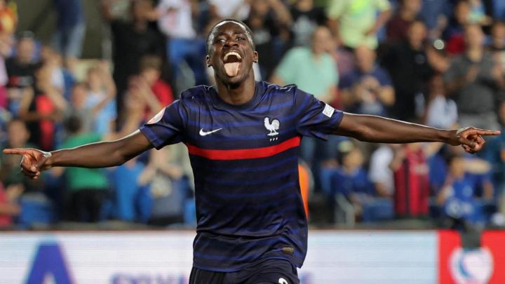 爱游戏官方网站-皇家马德里赛后单刀错失，志在欧超杯名次提升，压力陡增，球探报告显示潜力的简单介绍