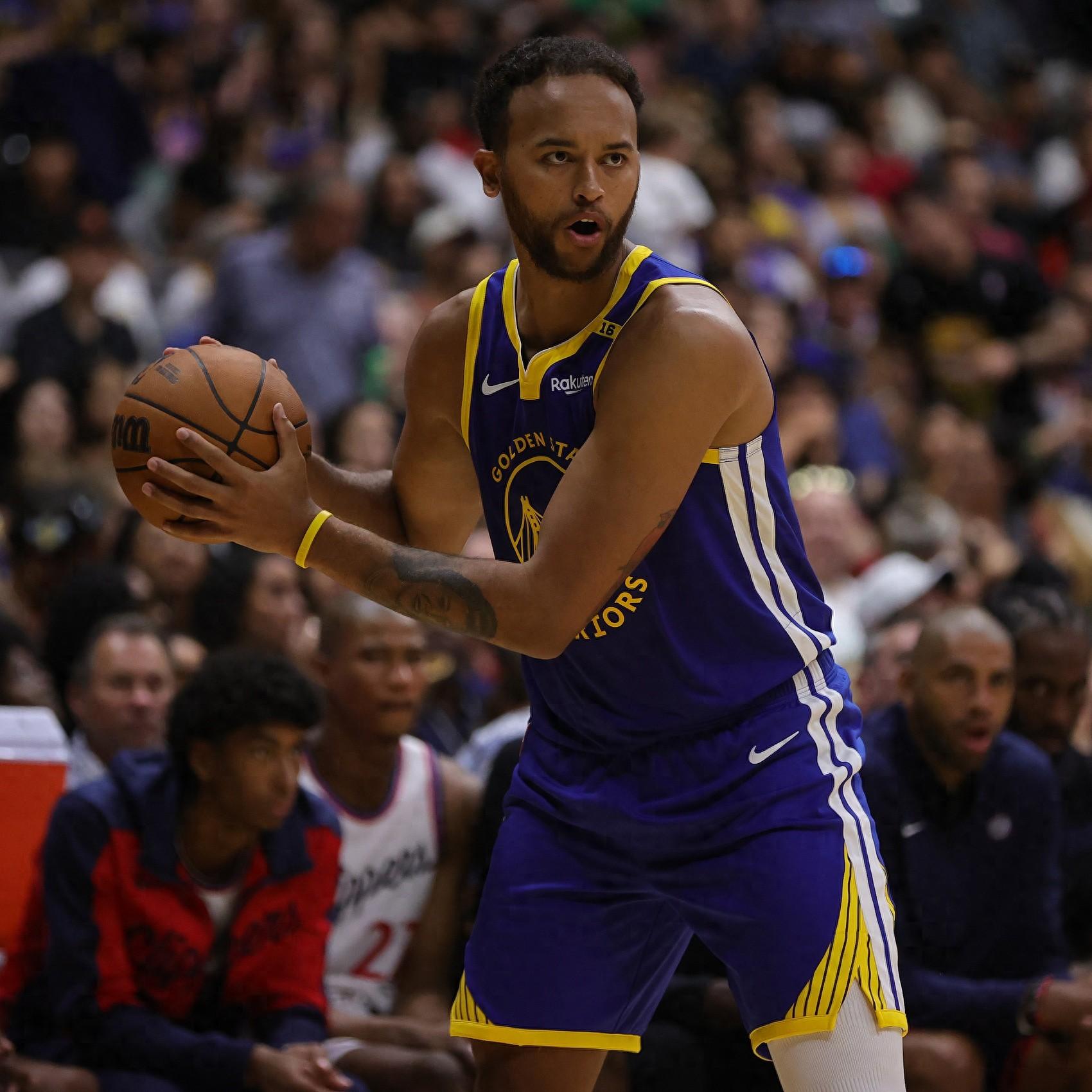 爱游戏-包含赛地聚焦：NBA常规赛今夜热度飙升，新奥尔良鹈鹕扳平良机，气氛紧张，资深球员宣示担当的词条